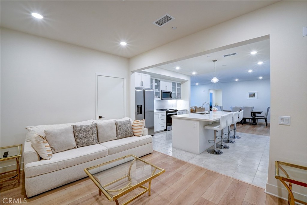 Tustin Village (TV) - Residential