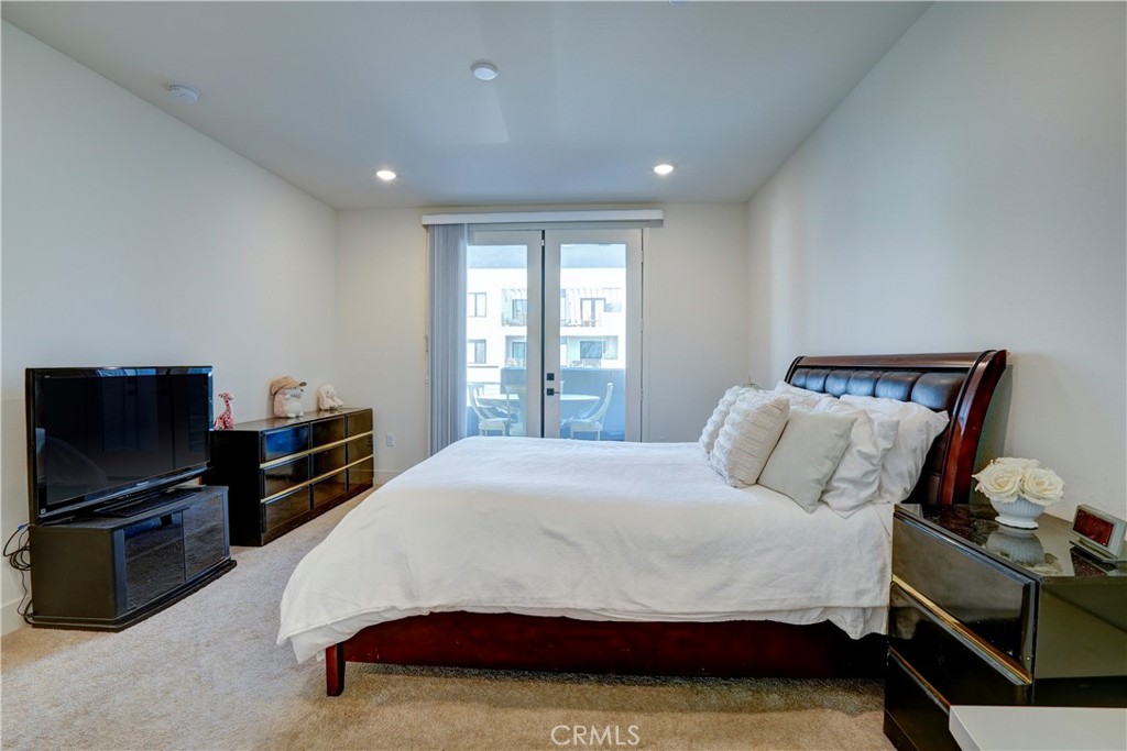 Tustin Village (TV) - Residential