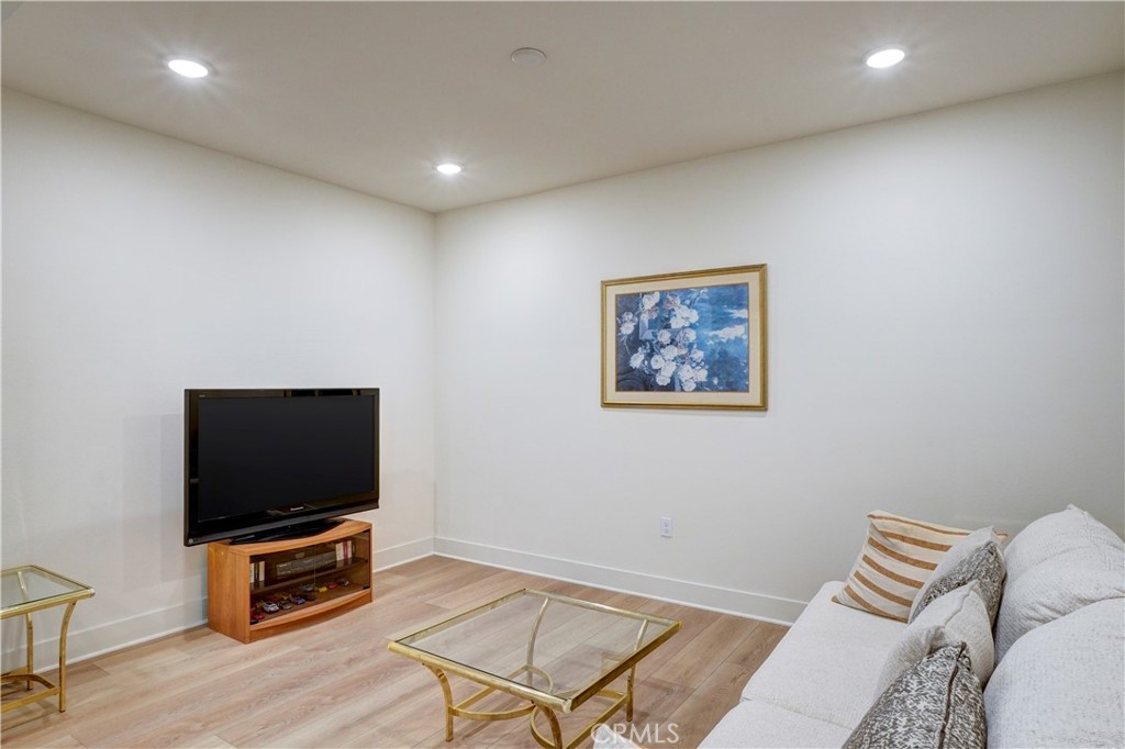 Tustin Village (TV) - Residential