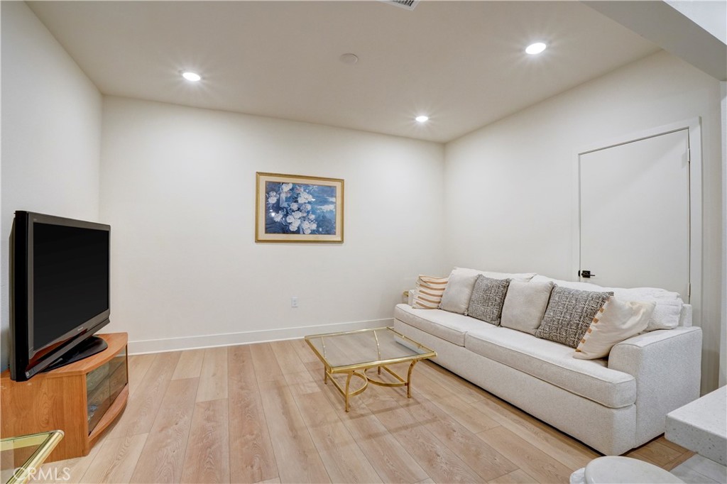 Tustin Village (TV) - Residential