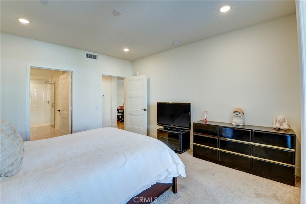 Tustin Village (TV) - Residential