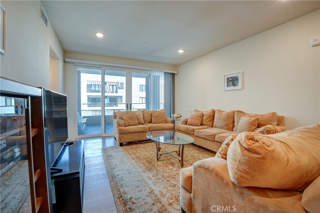 Tustin Village (TV) - Residential
