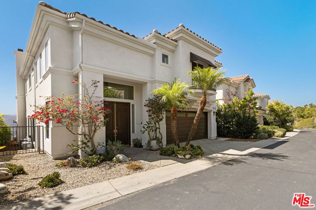 1476 Paseo De Oro