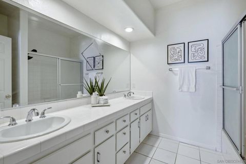 Tiny photo for 550 Camino De La Reina #107, San Diego, CA 92108 (MLS # 260013650SD)