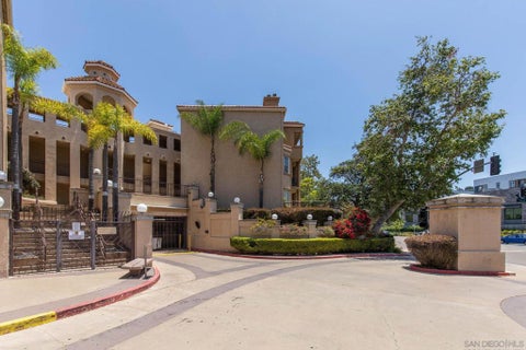 Tiny photo for 550 Camino De La Reina #107, San Diego, CA 92108 (MLS # 260013650SD)