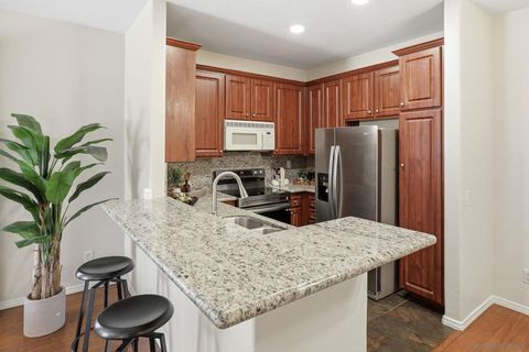 Tiny photo for 550 Camino De La Reina #107, San Diego, CA 92108 (MLS # 260013650SD)