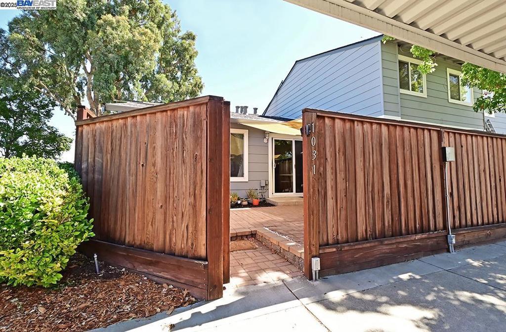 SPRINGVALLEY CMN - Residential