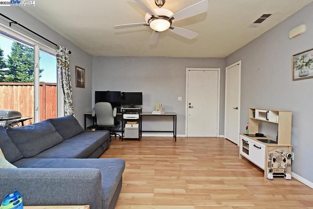 SPRINGVALLEY CMN - Residential