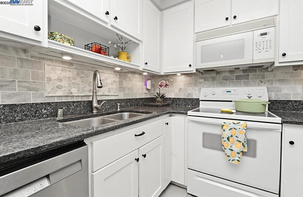 SPRINGVALLEY CMN - Residential