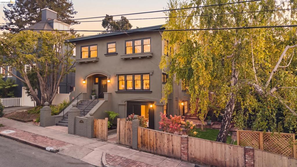 328 Ramona Ave
