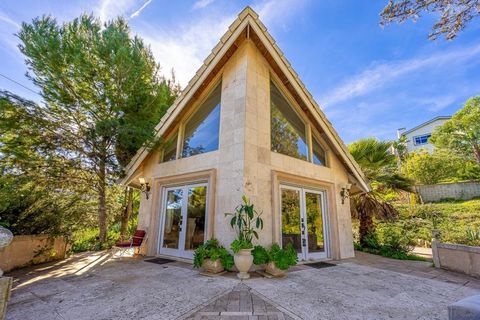 5628 Desert View Drive La Jolla CA 92037