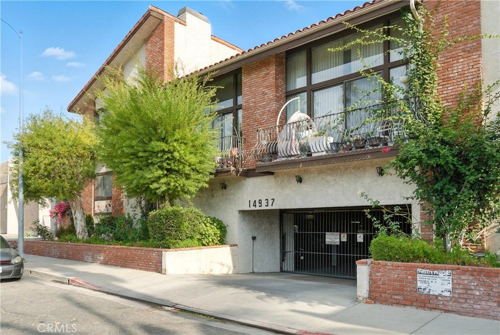 Photo of 14937 Sherman Way #7, Van Nuys, CA 91405 (MLS # CV25184053)