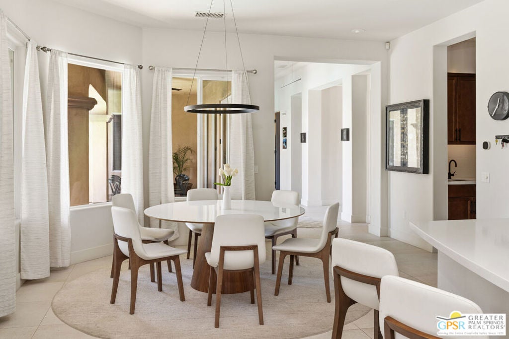 2220 N Hermosa Drive