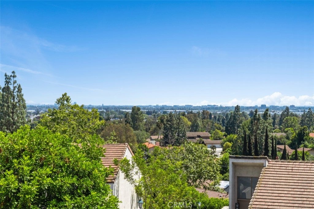 2241 Vista Del Sol