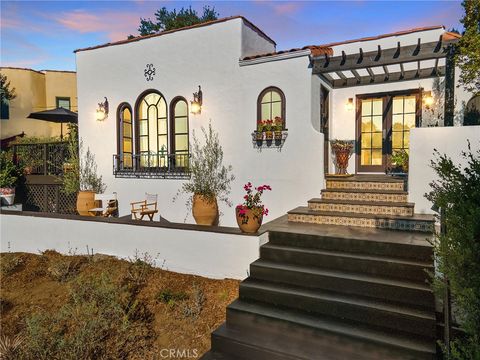 Photo of 1122 Berkeley Dr, Glendale, CA 91205 (MLS # BB25224795)