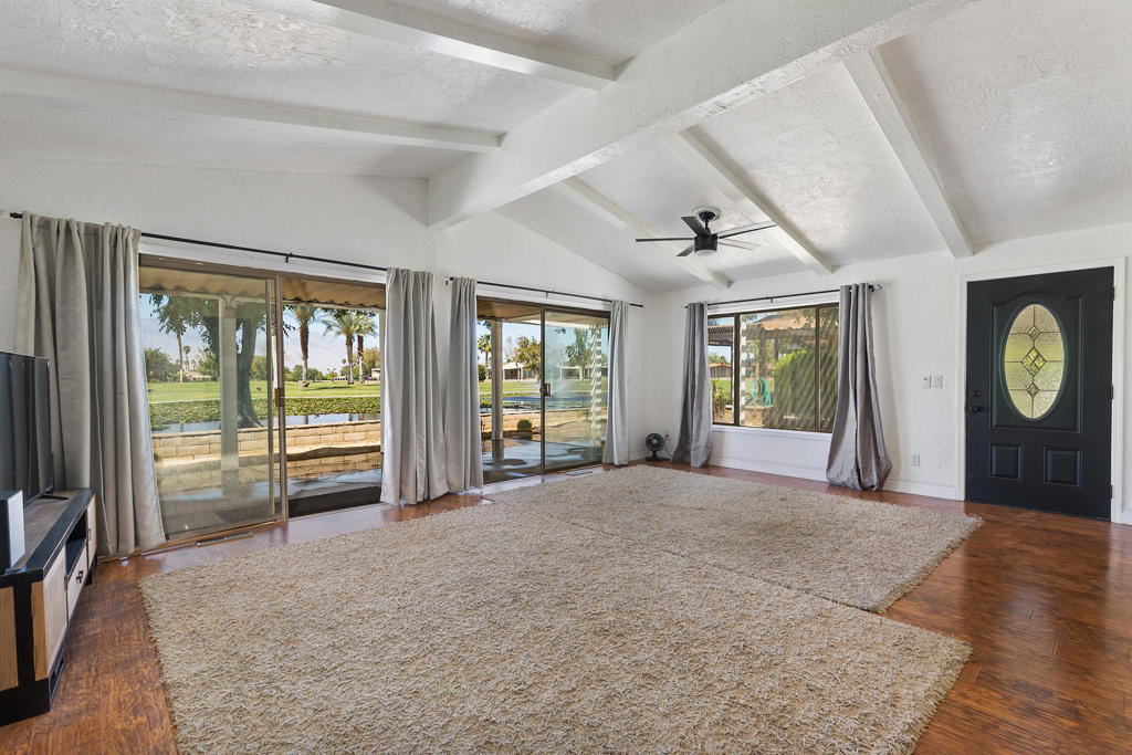 Suncrest Country Clb - Manufactured In Park