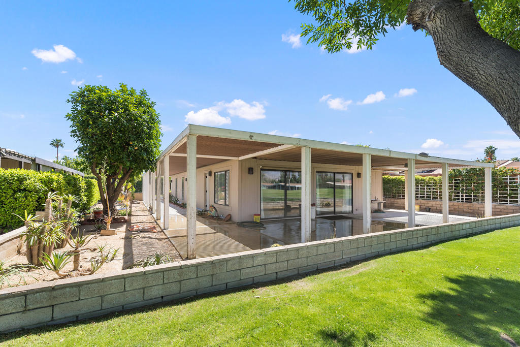 Suncrest Country Clb - Manufactured In Park