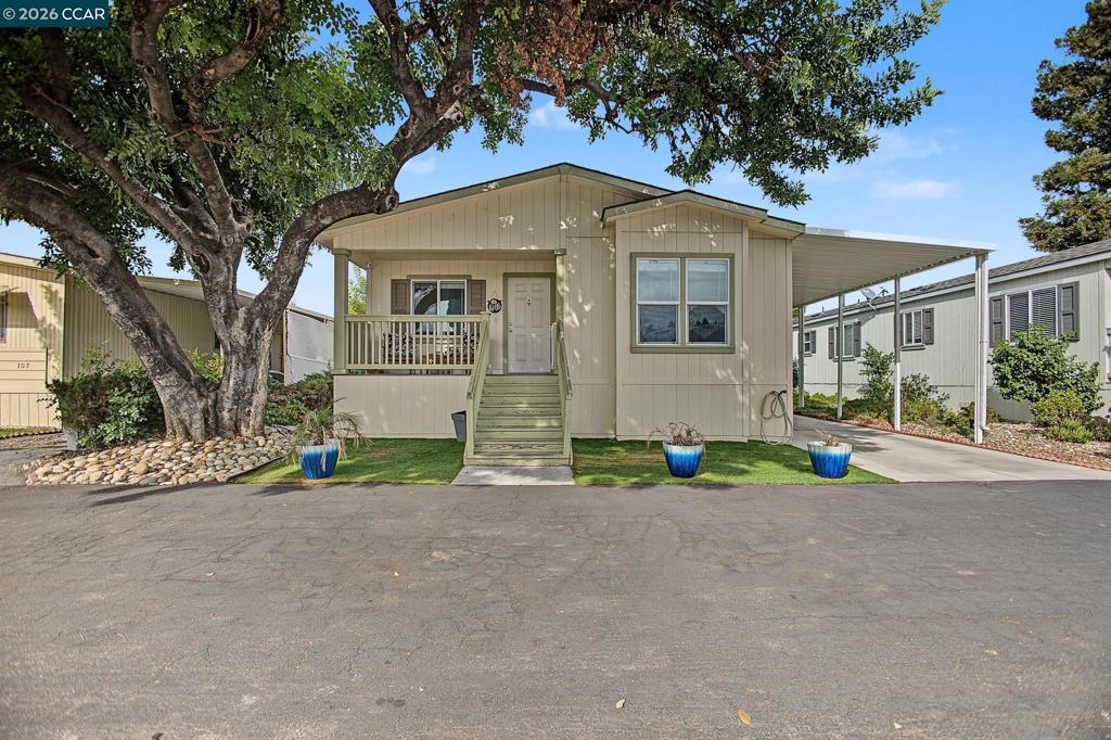156 Tiki Ln
