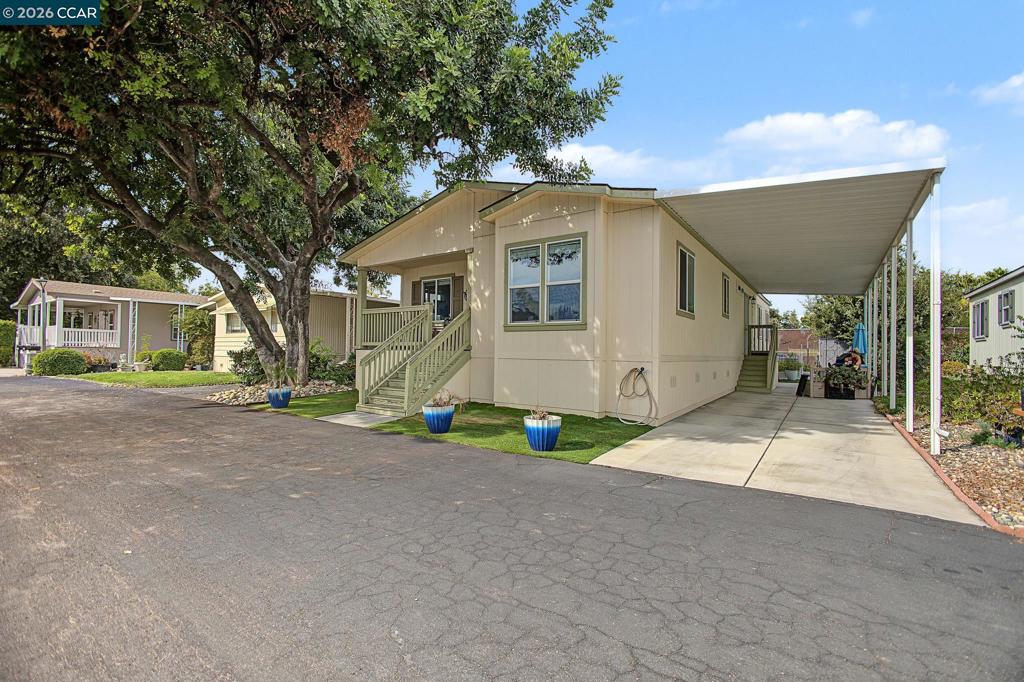 156 Tiki Ln