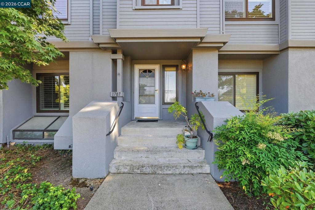1707 Geary Rd RD