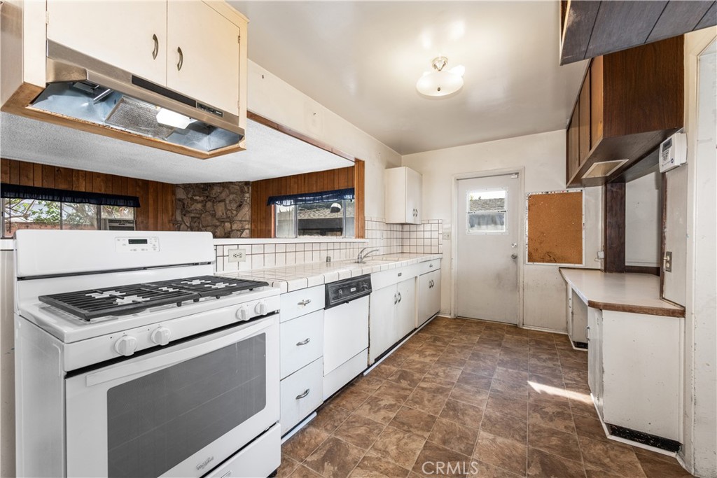 Carson Park/Long Beach (CLB) - Residential