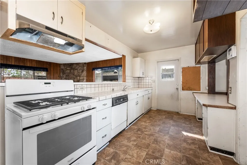 Long Beach, California 90808, United States, 3 Bedrooms Bedrooms, ,2 BathroomsBathrooms,Residential,Active,244369