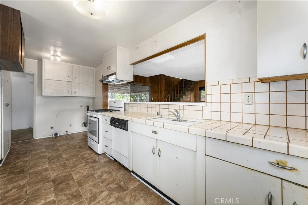 Long Beach, California 90808, United States, 3 Bedrooms Bedrooms, ,2 BathroomsBathrooms,Residential,Active,244369