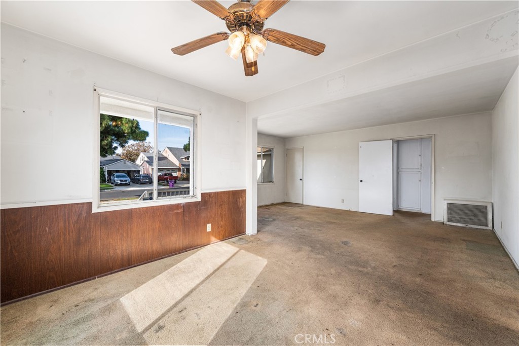 Carson Park/Long Beach (CLB) - Residential
