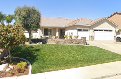 Photo of 40561 Angelica, Murrieta, CA 92562 (MLS # SW26087737)