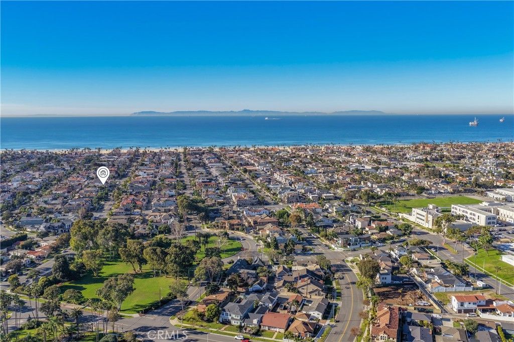 Photo of 522 11th St, Huntington Beach, CA 92648 (MLS # OC26032080)