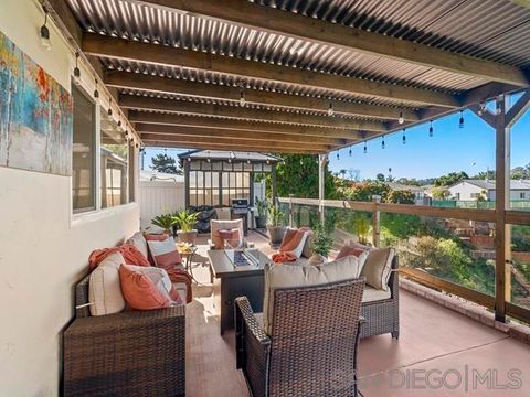 4976 Arroyo Linda Ave San Diego CA 92117