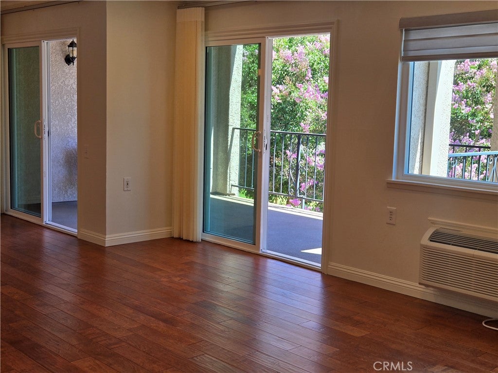 5499 Paseo Del Lago W 2H
