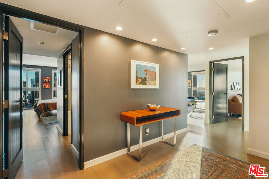 800 W 1st Street 2008