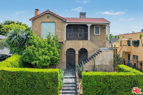 Photo of 1330 Hauser Boulevard, Los Angeles, CA 90019 (MLS # 26709793)