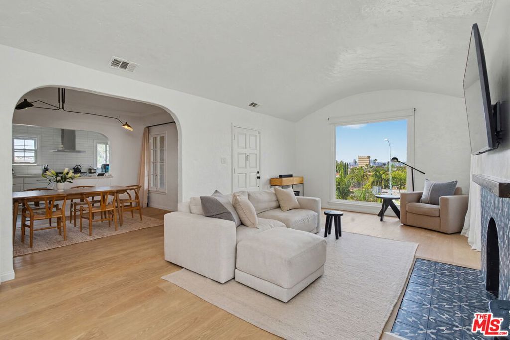 1330 Hauser Boulevard