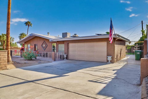 Photo of 39140 Paradise Way, Cathedral City, CA 92234 (MLS # 219153312DA)