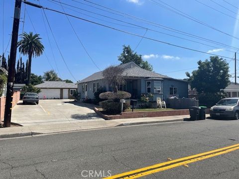 Photo of 11772 S Esplanade St, Orange, CA 92869 (MLS # PW25227832)