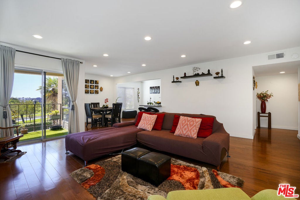 5845 Doverwood Drive 213
