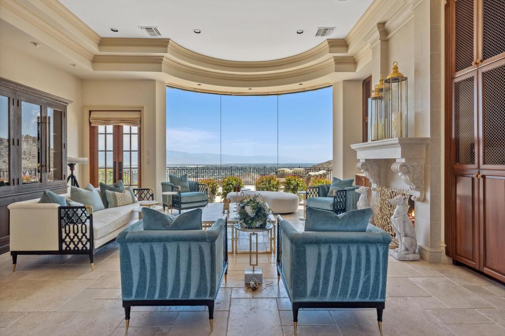 28 Grande View Court
