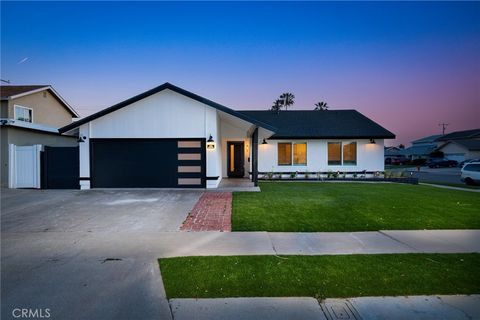 Photo of 4422 E Silverleaf Ave, Orange, CA 92869 (MLS # OC26079241)