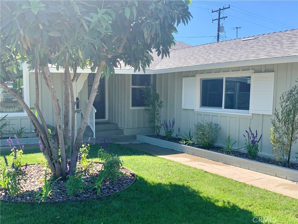 Properties 1 2306 W 180th St