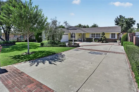 10248 Redwood Avenue, Fontana, CA 92335 - MLS#: PW26196696