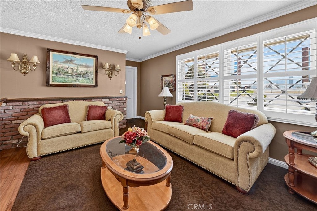10248 Redwood Avenue