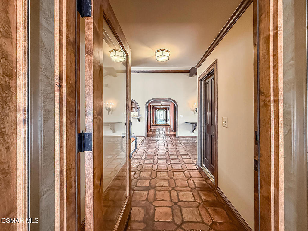 1810 Calle Salto