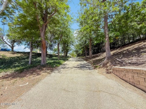 Tiny photo for 1810 Calle Salto, Thousand Oaks, CA 91360 (MLS # 226002647)
