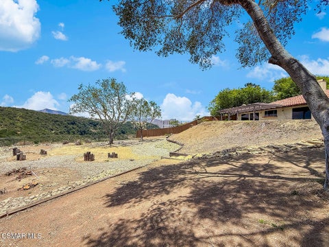 Tiny photo for 1810 Calle Salto, Thousand Oaks, CA 91360 (MLS # 226002647)
