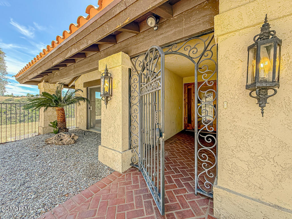 1810 Calle Salto