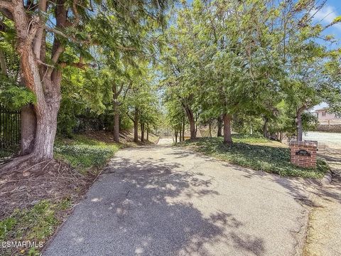 Tiny photo for 1810 Calle Salto, Thousand Oaks, CA 91360 (MLS # 226002647)