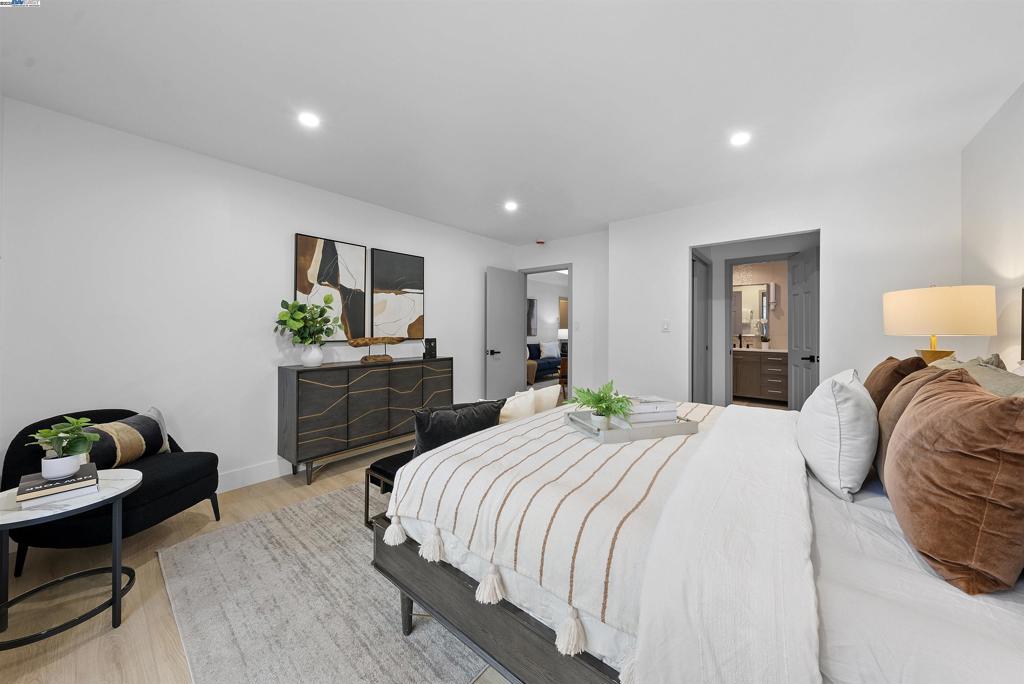 GOLDEN GATE HEIG - Residential