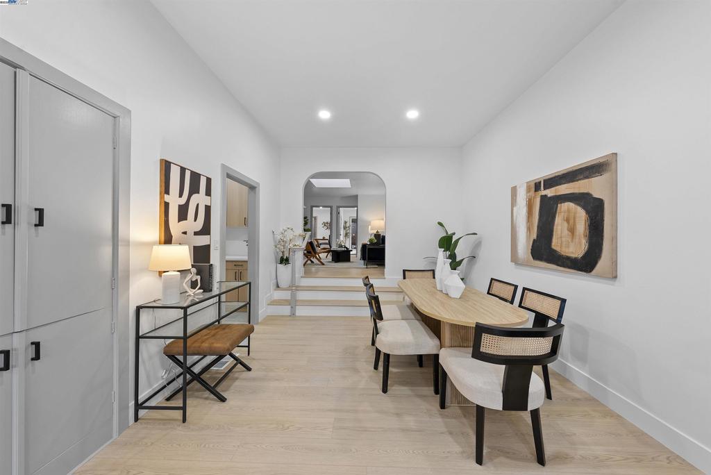 GOLDEN GATE HEIG - Residential